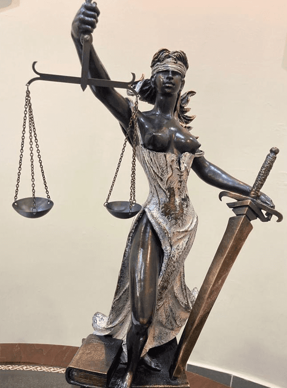 Coche blanco antiguo